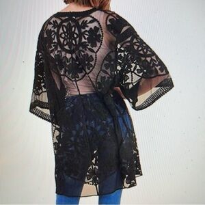 Umgee Boho Sheer Lace Kimono Cardigan, Flowers, Swim Cover-Up, Size Medium